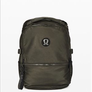 New crew lululemon backpack. Dark olive 22L